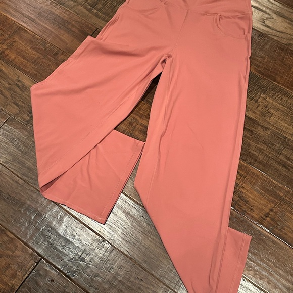 NWT Wide Leg Pants/Yoga Pants With Pockets - Size S - Picture 9 of 9